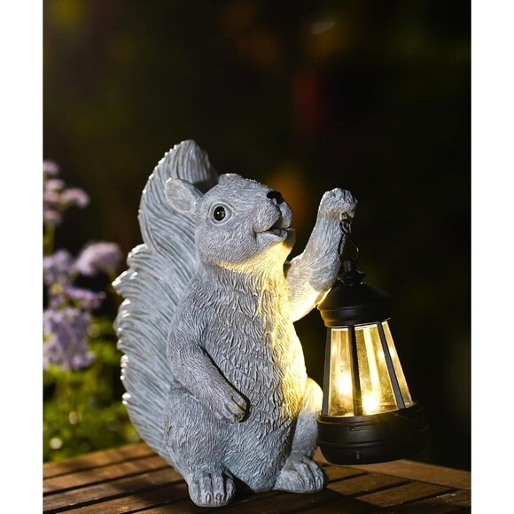 New Solar Squirrel Statues for Garden Decor - Outdoor Figurine with Lantern - Picture 3 of 7